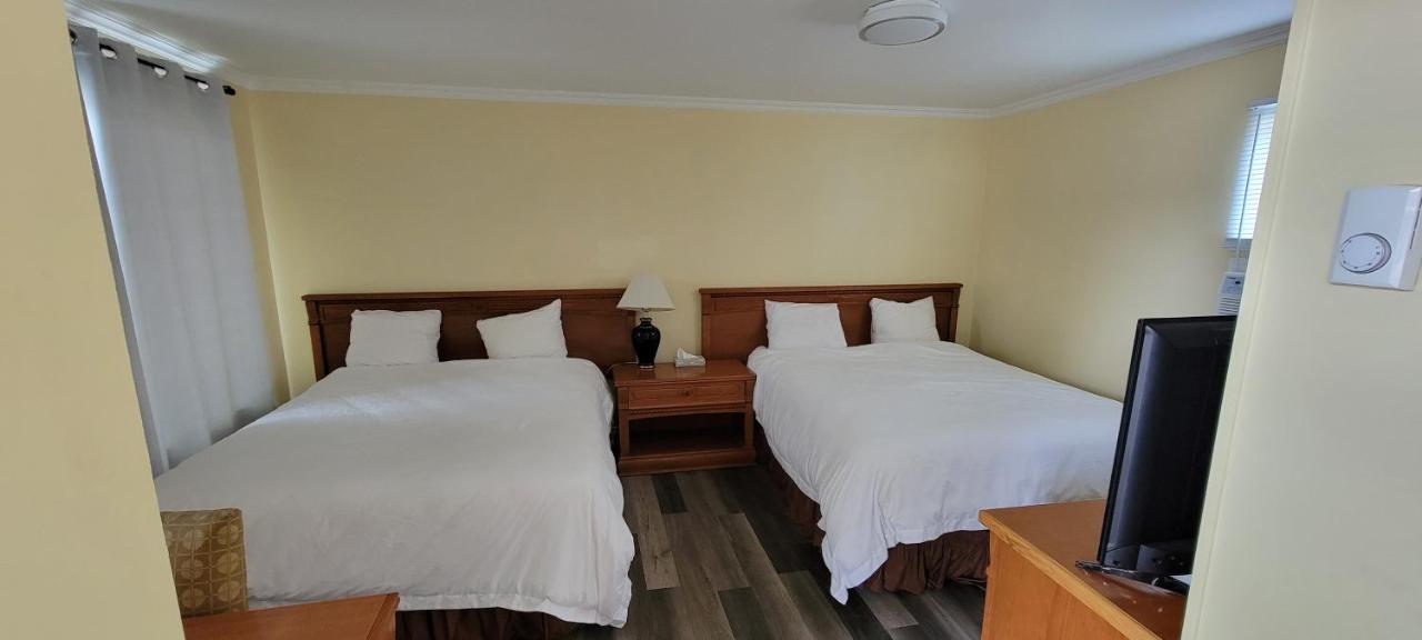 Blind River North Shore Wayside Inn מראה חיצוני תמונה