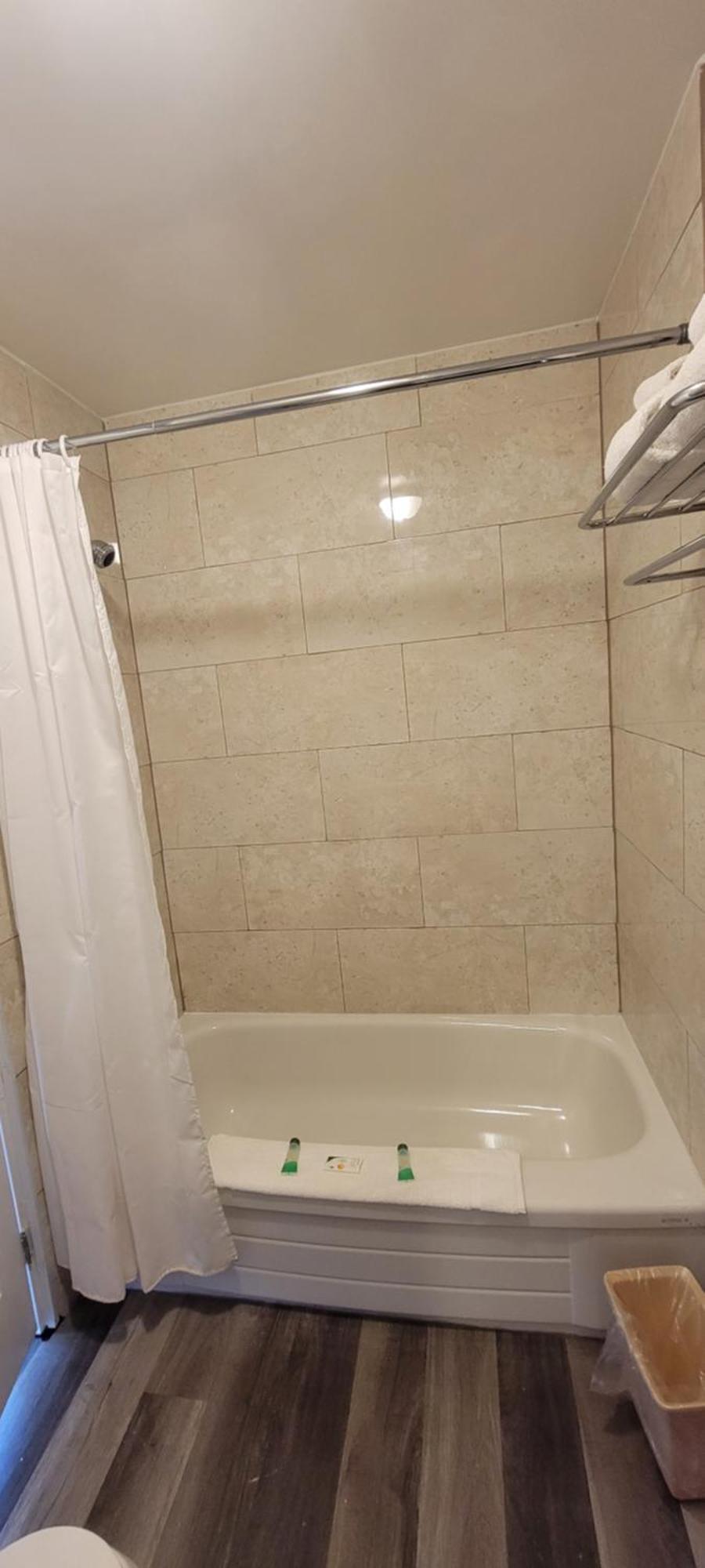 Blind River North Shore Wayside Inn מראה חיצוני תמונה