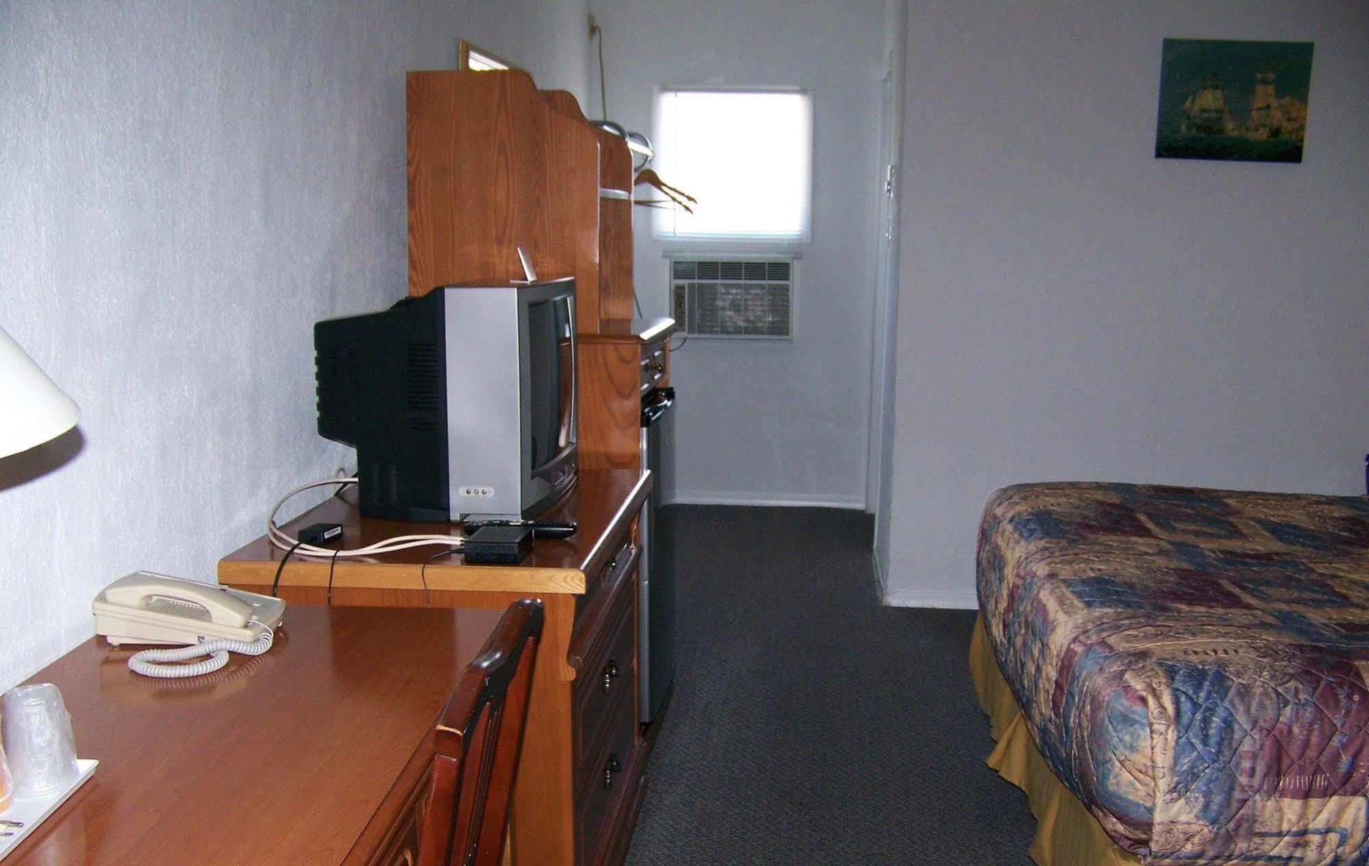 Blind River North Shore Wayside Inn מראה חיצוני תמונה
