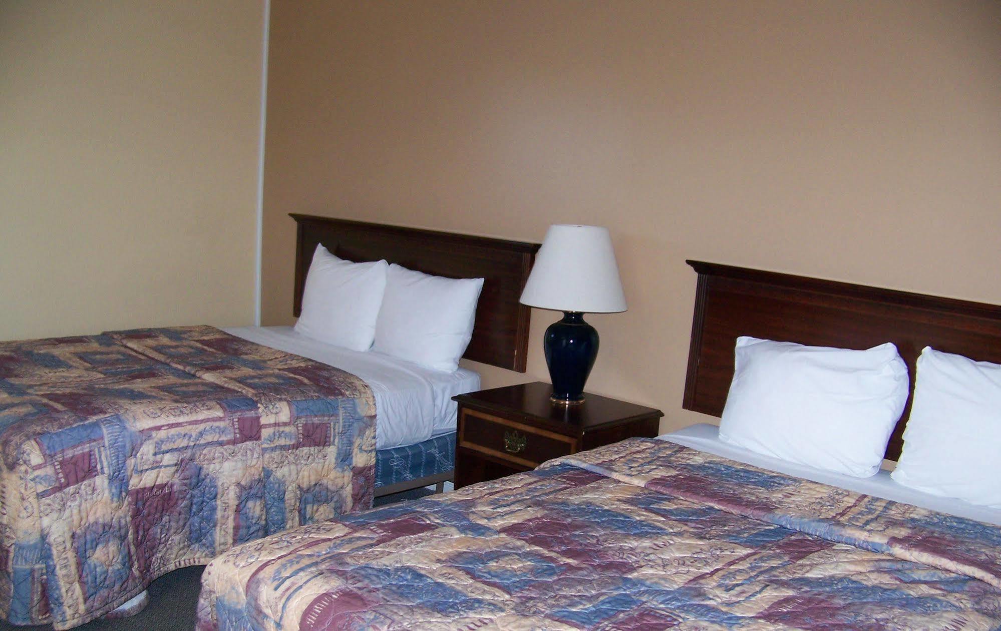 Blind River North Shore Wayside Inn מראה חיצוני תמונה